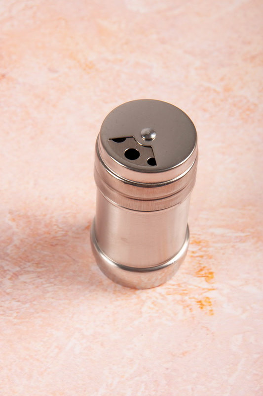 Солонка- спецовниця металева